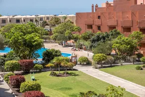 Ferienwohnung mit Pool, Garten und Terrasse | Bergblick - Image 3