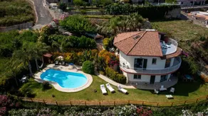 Villa „Infinity“ mit Pool, Meerblick, WLAN und Klimaanlage - Image 4