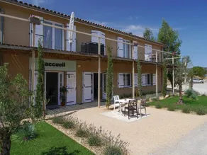 Mobile home with terrace & pool | Mountain view - Image 2