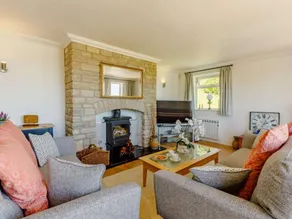 Cottage with garden & terrace - Image 5