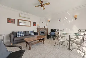 Holiday Home 'Lavanda' with Sea View, Wi-Fi and Air Conditioning - Image 5