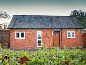 Cottage avec jardin - Image 2
