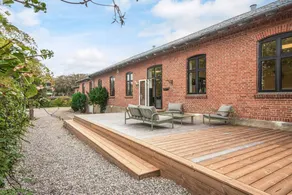 House with pool, terrace & garden - Image 3