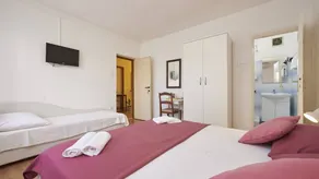 Apartment with barbeque - Image 2