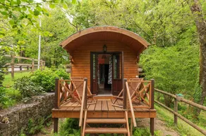 Bed & breakfast with garden, pool & terrace | Garden view - Image 2