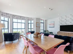 Child-friendly nice cottage with garden & hot tub | Sea view | Close to the beach - Image 4