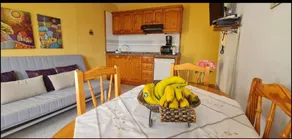 Apartment with garden, pool & terrace | City view - Image 2