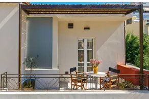Holiday apartment with garden, barbeque & terrace | City view - Image 4