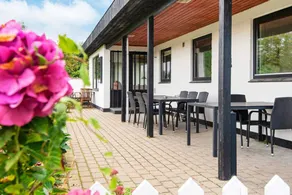 Fully equipped spacious holiday home with terrace & barbecue | Pet-friendly - Image 2
