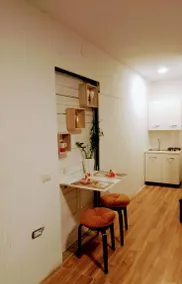 Familienorientiertes Privatzimmer mit Terrasse, Garten und Whirlpool | Poolblick | Haustiere erlaubt - Image 5