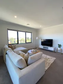 Family-friendly dedicated room with jacuzzi - Image 3