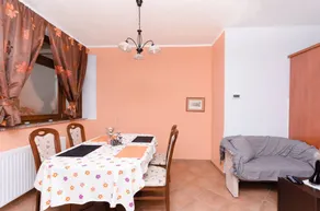 Fully equipped charming holiday apartment with garden, terrace & barbeque | Sea view | Close to the beach - Image 5