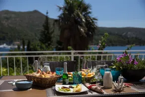 Apartment Villa Nada - One Bedroom Apartment with Balcony and Sea View - Image 2