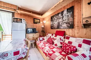 Flat with BBQ & terrace | Mountain view | Next to the ski | Pets are welcome - Image 2