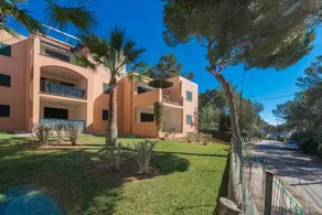 Flat with terrace - Image 3