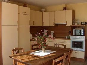 Charmant gîte avec piscine, barbecue et jardin - Image 4