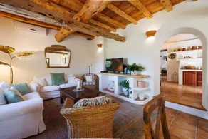 Fully equipped beautiful house with terrace, garden & private pool - Image 4