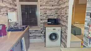 Flat with garden - Image 4