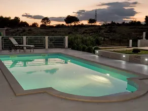 Holiday home with private pool, garden & barbecue | Pet-friendly - Image 5