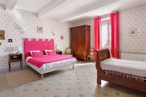 Bed and Breakfast 'Chambre Louise' with Shared Pool, Shared Garden and Wi-Fi - Image 2