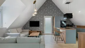 Apartment with terrace - Image 4