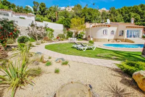 Villa avec terrasse, jardin et barbecue - Image 2