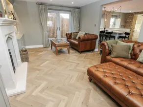 Family-oriented cottage with garden & hot tub | Pets are welcome - Image 4