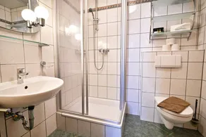 Private room with sauna, hot tub & BBQ | Mountain view - Image 4