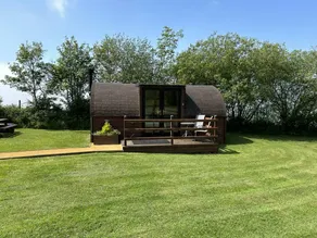 Cottage with garden & BBQ - Image 2