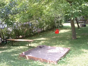 Z lderd Panzi Guesthouse - Image 2