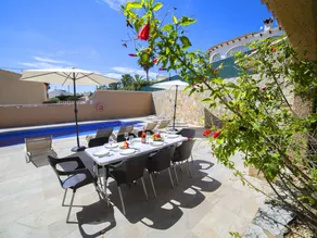 Fully equipped nice house with barbeque, terrace & private pool | Dogs allowed - Image 2