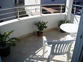 Holiday apartment with terrace & garden - Image 5