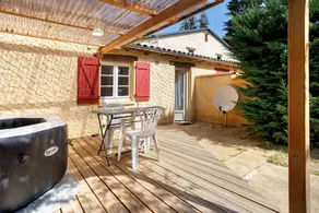 Cottage with barbecue, terrace & garden - Image 2