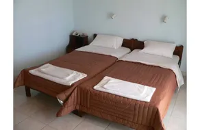 Studio Apartment 'Apraos Bay Hotel 10' with Sea View, Wi-Fi and Air Conditioning - Image 4