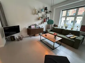 Apartment with terrace - Image 3