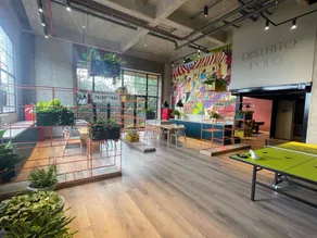 Familienorientierte wunderschöne Wohnung mit Whirlpool, beheiztem Pool und Sauna | Stadtblick | Perfekt für die Arbeit von Zuhause | Haustiere erlaubt - Image 2