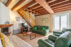Atractiva casa rural apropiada para familias con barbacoa, jardín y piscina | Ideal para teletrabajar - Image 4