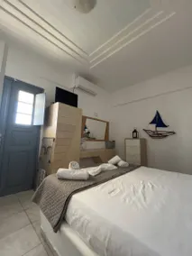 Pleasant dedicated room with pool, barbecue & terrace - Image 4
