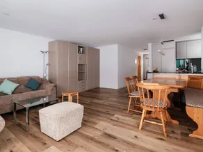 Apartment with terrace - Image 5