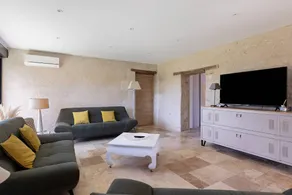 Villa Flora – Family Home for 14 Guests - Image 5