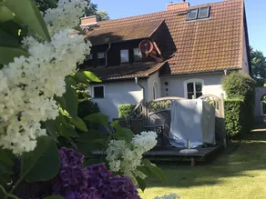 Holiday apartment with garden - Image 3