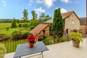 Cottage with terrace, BBQ & garden - Image 3