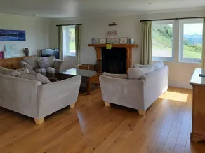 Cottage with garden, hot tub & BBQ | River view - Image 2