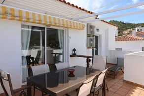 Appartement avec terrasse, internet haut débit et jardin - Image 2