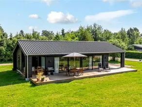 Holiday home with BBQ - Image 2