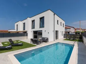 Ferienhaus mit Terrasse, privatem Pool und Grill | Meerblick - Image 3