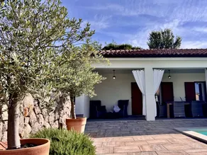 Fully equipped villa with barbecue, terrace & pool - Image 5