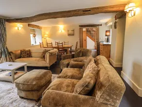 Family-friendly beautiful cottage with terrace, hot tub & garden | Dogs allowed - Image 5