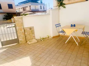 Holiday home with barbeque, garden & terrace - Image 3