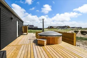House with barbecue, terrace & garden - Image 2